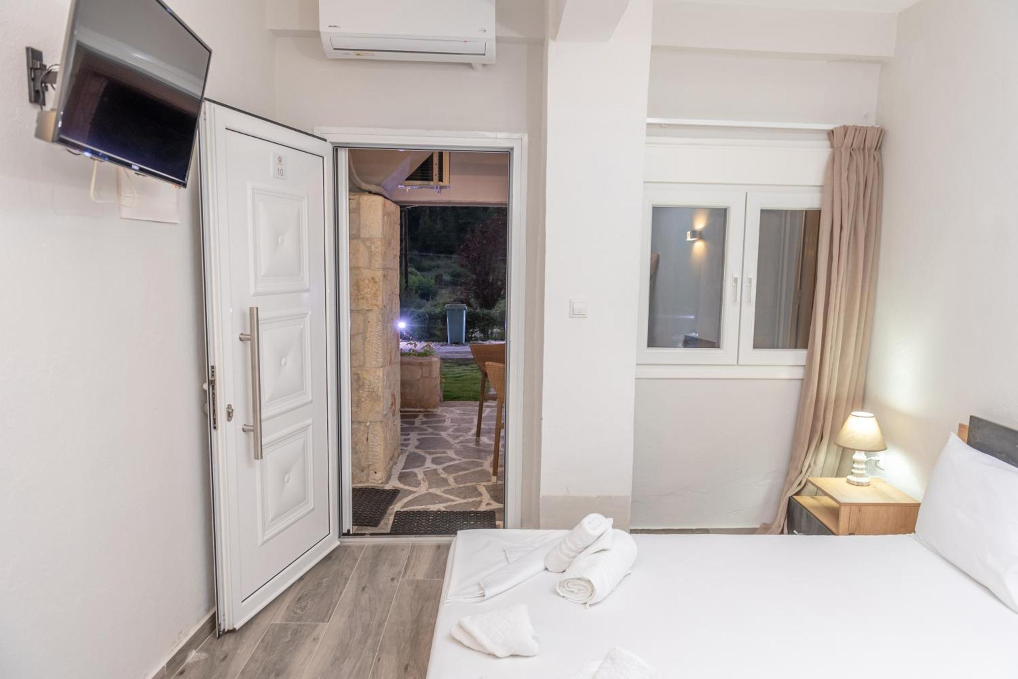 Medusa Rooms Kallithea  Exteriör bild